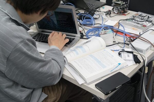 「ロボット系人材」新卒採用イベントをアールティが初開催、ROS・ラズパイの勉強会やDENSOなどによる会社案内も