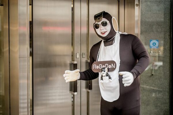 ロボットスタートが次世代ロボット型人間「ロボドン（RoBoDoN）」を開発！