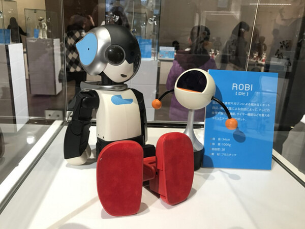 ロビ2の新機能や開発にかけた想い、人工知能やキャラクターロボットについて語る「ロボットクリエイター高橋智隆氏トークショー」