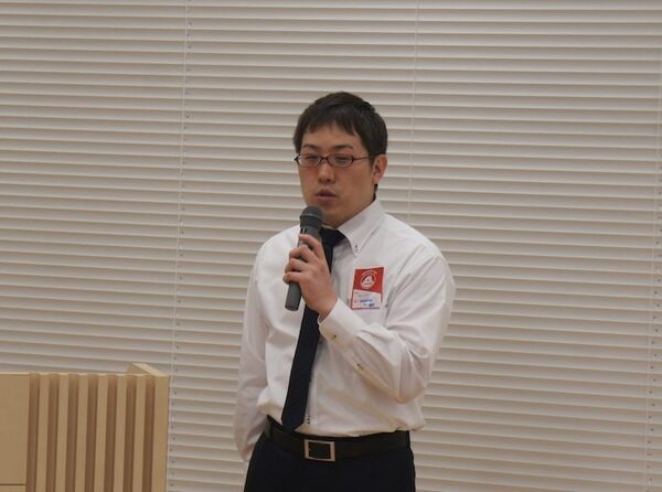 ロボホン「第2回認定開発パートナーオフ会」が開催！ SDKは英語・中国語対応、ロボホン専用「盗難防止台」の試作も