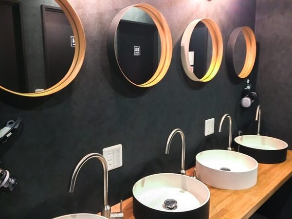 東京初進出、浅草北のIoTホステル「&AND HOSTEL」2号店 館内レポート！ 人気の理由とは？