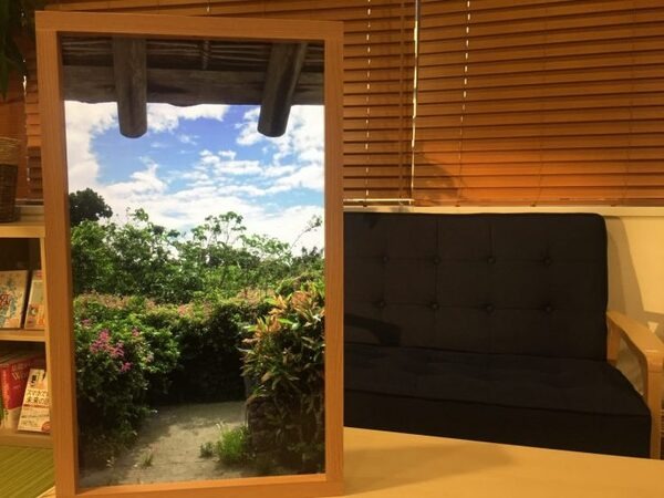 【デジタル窓】ドラえもんの「窓景色切り替え機」が現実に！Atmoph Window を会社に飾ってみた！