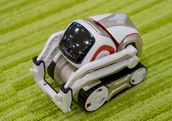 【コズモ】Ankiの小型AIロボット「COZMO」レビュー「開封の儀！」