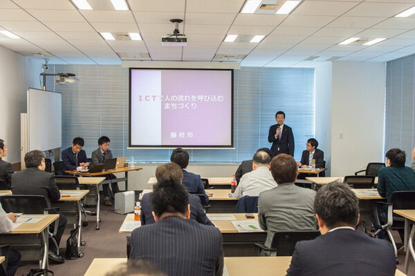 動き出す次世代5G通信とIoT(1) ソフトバンクと藤枝市でLPWAを使ったスマートシティ実証実験を発表、参加するサービス事業者を公募