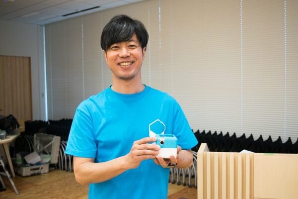 米国で話題の日本発のハコ型ロボ「PLEN Cube」、日本語版発売へ向け「Makuake」で資金調達開始