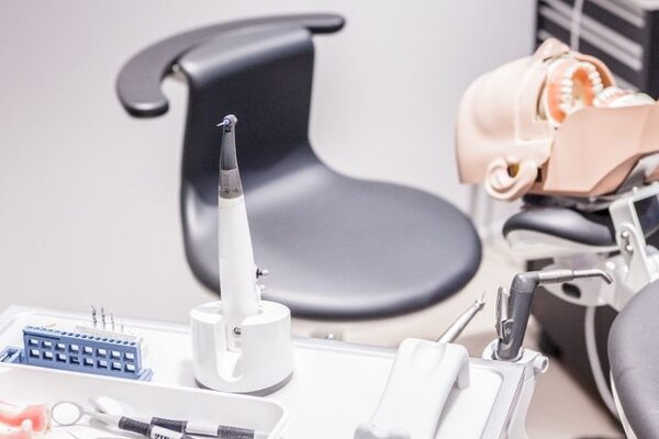 MR技術を医療に応用　世界初の歯科治療MRシミュレーションシステムの意義としくみ