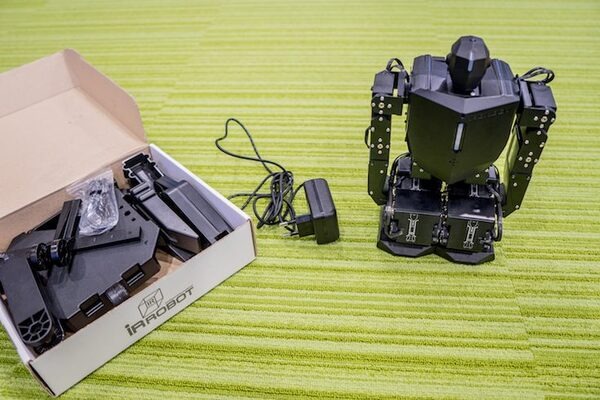 Arduino互換ボード搭載のヒューマノイドロボット「IRONBOY」がやってきた