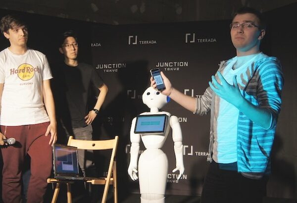 Junction Tokyoハッカソン開催! 最優秀賞はPepperを使って食べ物の無駄を減らすアプリ