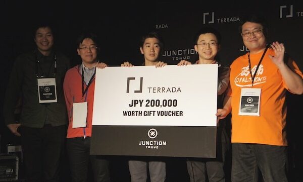 Junction Tokyoハッカソン開催! 最優秀賞はPepperを使って食べ物の無駄を減らすアプリ