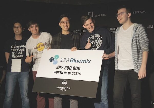 Junction Tokyoハッカソン開催! 最優秀賞はPepperを使って食べ物の無駄を減らすアプリ