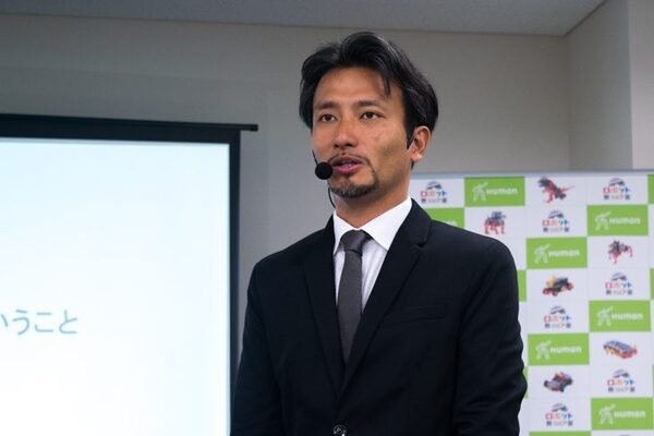 高橋智隆氏が語る「ロボットクリエイターに必要な素質」とは？ ヒューマンアカデミーロボット教室の新コースは9月開始