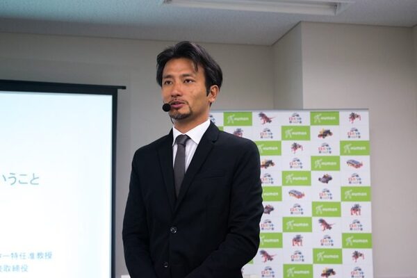 高橋智隆氏が語る「ロボットクリエイターに必要な素質」とは？ ヒューマンアカデミーロボット教室の新コースは9月開始