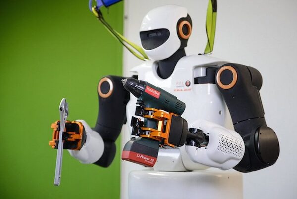 ドバイ警察でロボコップとして採用されたロボットREEMとその会社について調べてみた