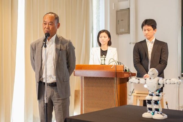 UBTECHのダンスロボット「Alpha1 pro」を62,640円で国内販売、リンクスが「ジムロボット」などでSTEM教育の市場拡大めざす