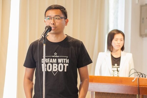 UBTECHのダンスロボット「Alpha1 pro」を62,640円で国内販売、リンクスが「ジムロボット」などでSTEM教育の市場拡大めざす