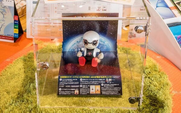 【速攻レビュー】トヨタのコミュニケーションロボット「KIROBO mini(キロボミニ)」入手しました！