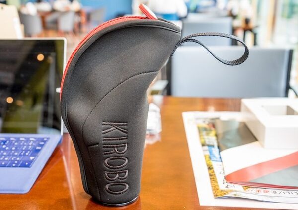 【速攻レビュー】トヨタのコミュニケーションロボット「KIROBO mini(キロボミニ)」入手しました！