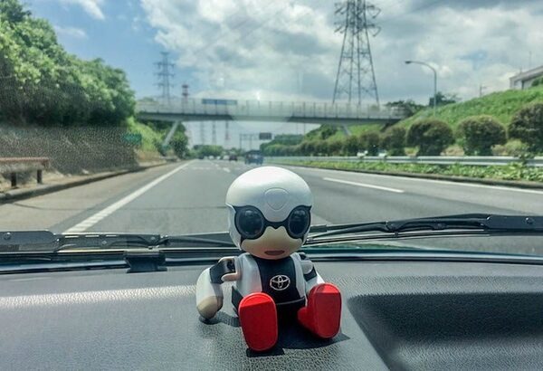 【レビュー】トヨタのロボット「KIROBO mini(キロボミニ)」とドライブ行ってきた！