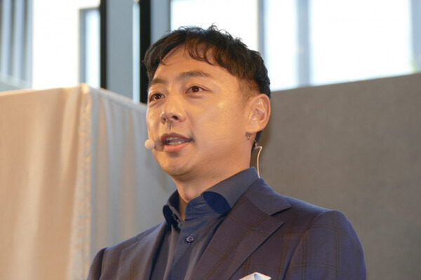 折りたたみだけでなく衣服と人の新しい関係を提案するランドロイド 製品版発表会「laundroid world 2017」を開催