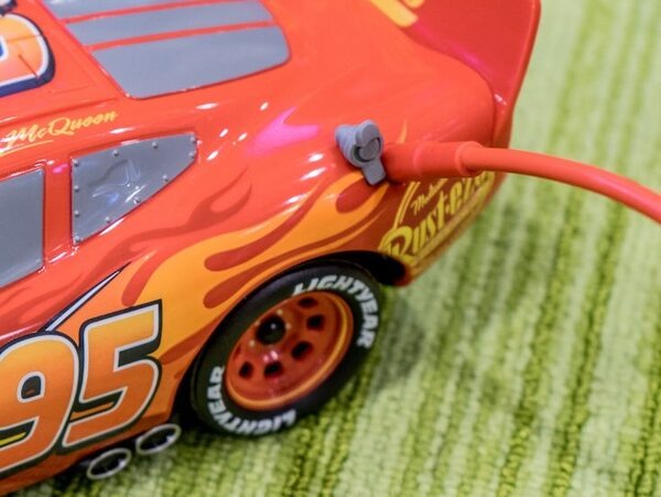 【速攻レビュー】スフィロ新作、映画カーズの「アルティメット ライトニング マックィーン」まずは開封の儀！