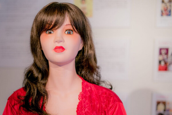 女性客が6割！ オリエント工業40周年記念展「今と昔の愛人形」で感じた「不気味の谷」が潜む場所