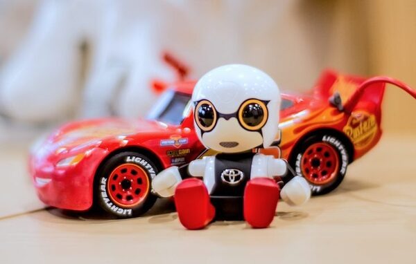 トヨタのロボット「KIROBO mini(キロボミニ)」、インタビュー参加者とアンケート回答者を募集中！