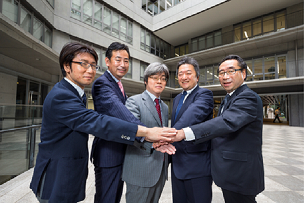 東大ら「政策形成にSNSが与える影響」の共同研究を開始、AIを用いたビッグデータ解析を活用