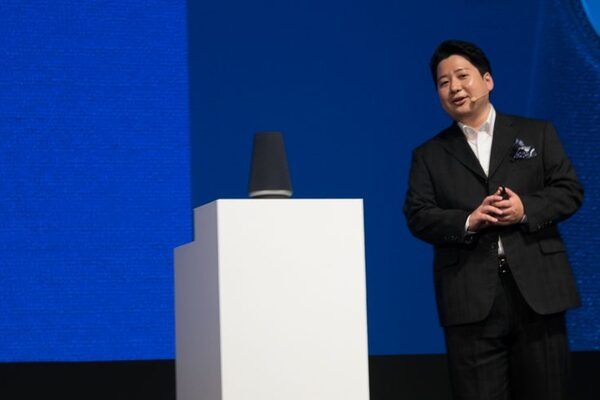 LINEのAI「Clova」搭載のスマートスピーカーが続々発表！ 人気キャラとのコラボも【LINE CONFERENCE 2017】