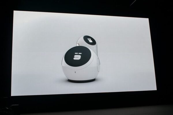 LINEのAI「Clova」搭載のスマートスピーカーが続々発表！ 人気キャラとのコラボも【LINE CONFERENCE 2017】