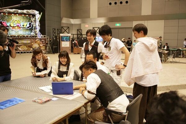 吉木りさ、野爆のくっきーら8名の芸能人が参加した30時間耐久ハッカソン、22日深夜メ～テレで放映！ GYAOでの配信も