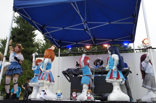 Re:animationにあのロボットアイドル「ロボライブ！」が参戦！