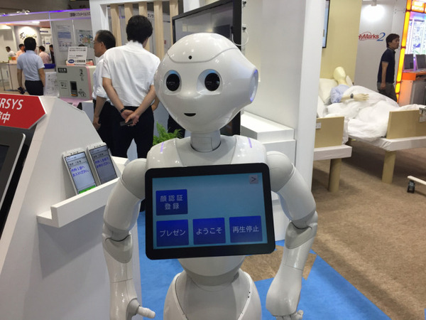 【国際モダンホスピタルショウ2017】シャープのホームアシスタントに会いに、infocomのブースにいってきました！