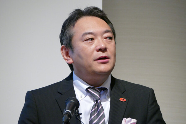 ZMP、歩道自動走行を目指す宅配ロボット「CarriRo Delivery」をデモ 「銀のさら」で宅配実証実験へ 対話機能も実装へ