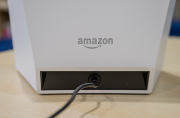 【使うと違法？】ディスプレイ搭載の最新音声アシスタント「Amazon Echo Show」が届いたよ！ 開封の儀！