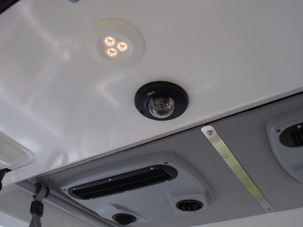 SBドライブの自動運転バス「NAVYA ARMA」に乗ってきた！ 行き先をタッチしてGOボタンを押すだけ