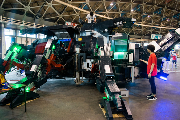 ロボカップで”重さ推定17トン”の「巨大カブトムシロボ（カブトムRX-03）」に乗れるぞ！