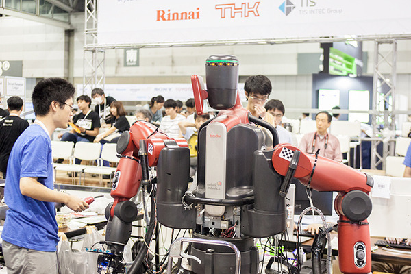 アマゾン・ロボティクス・チャレンジ開幕、Amazon Roboticsのチーフテクノロジストに聞く「機械学習とハイブリッド・マニュピレーション」