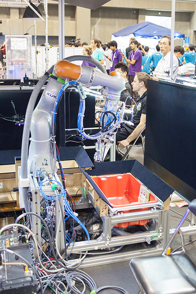 アマゾン・ロボティクス・チャレンジ(Amazon Robotics Challenge)徹底解説　主なルール、会場の様子、動画、技術的なポイント