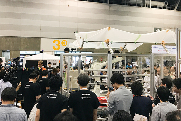 アマゾン・ロボティクス・チャレンジ(Amazon Robotics Challenge)徹底解説　主なルール、会場の様子、動画、技術的なポイント