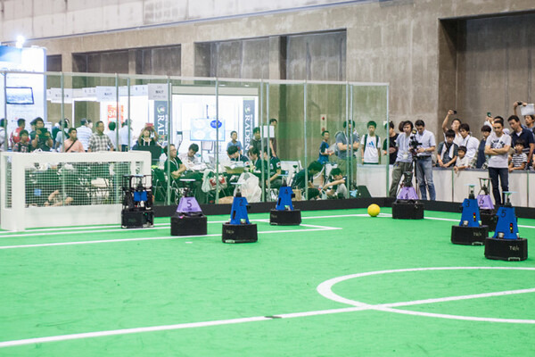 【速報】ロボカップ中型リーグは強豪4チームが順当にベスト4進出、日本勢は惜しくも敗退