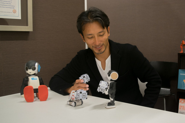 高橋智隆氏、話題のロボットCOZMOを語る「技術的にも優れている」「生命を感じる」