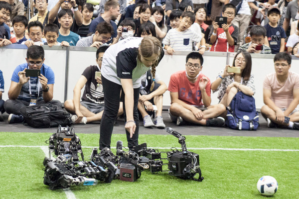 【ロボカップサッカー】ヒューマノイドリーグのルールと魅力「果てしなく遠い夢に向かって」