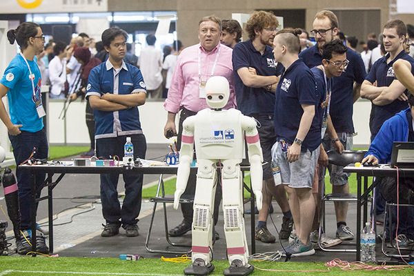 【ロボカップサッカー】ヒューマノイドリーグのルールと魅力「果てしなく遠い夢に向かって」