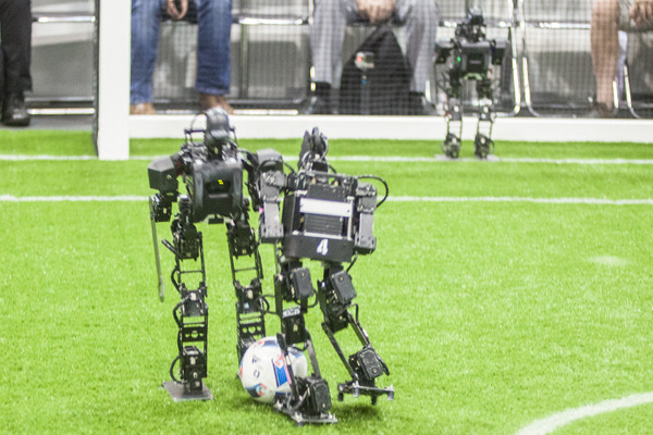 【ロボカップサッカー】ヒューマノイドリーグのルールと魅力「果てしなく遠い夢に向かって」