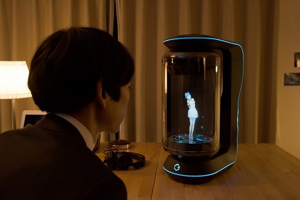 俺の嫁「Gatebox」に来年3月から「初音ミク」が登場！ 39台限定の追加販売も決定