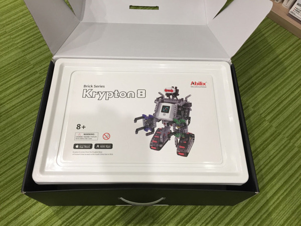 Kryptonシリーズが日本でも発売！ 最上位モデルの「Krypton 8」を開封して、一番かっこいいロボット作ってみた