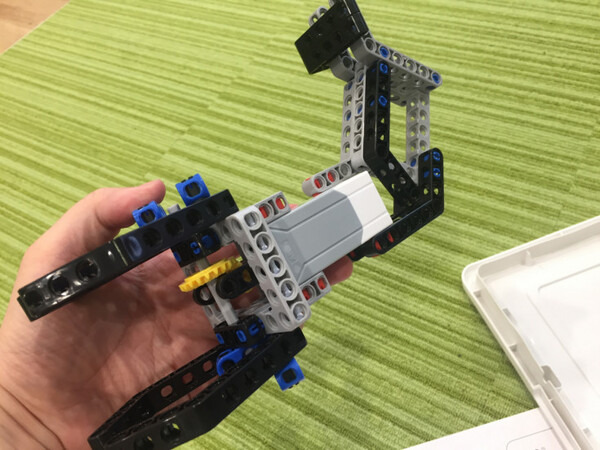 Kryptonシリーズが日本でも発売！ 最上位モデルの「Krypton 8」を開封して、一番かっこいいロボット作ってみた