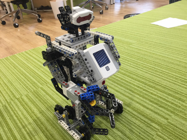 Kryptonシリーズが日本でも発売！ 最上位モデルの「Krypton 8」を開封して、一番かっこいいロボット作ってみた