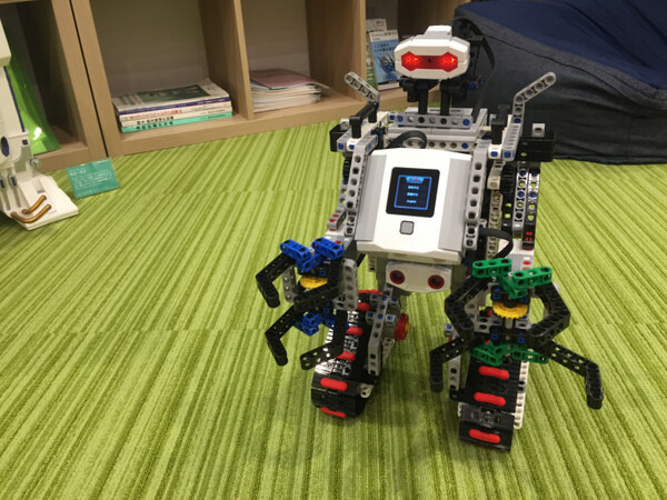 Kryptonシリーズが日本でも発売！ 最上位モデルの「Krypton 8」を開封して、一番かっこいいロボット作ってみた