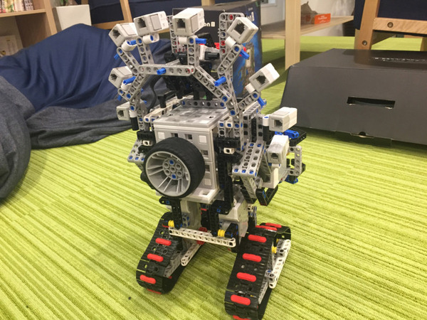 Kryptonシリーズが日本でも発売！ 最上位モデルの「Krypton 8」を開封して、一番かっこいいロボット作ってみた